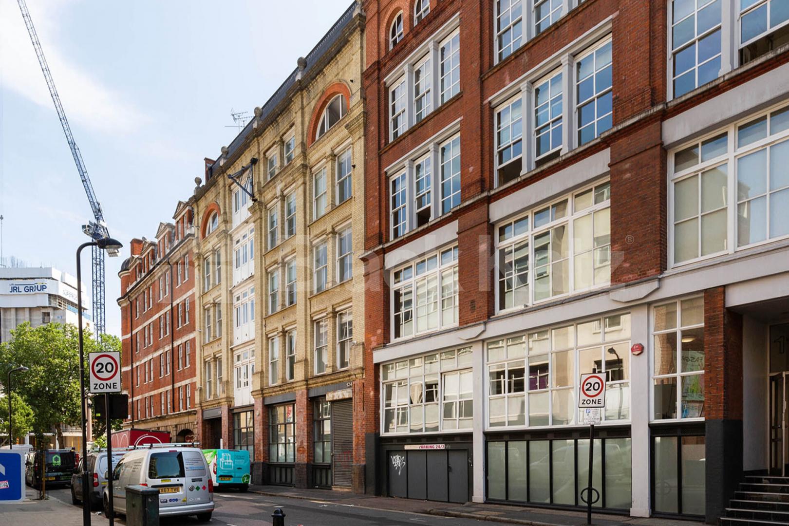 Elegant 2 bedroom 2 bathroom within a warehouse conversion in old street zone 1 Tabernacle Street, Old Street - Shoreditch